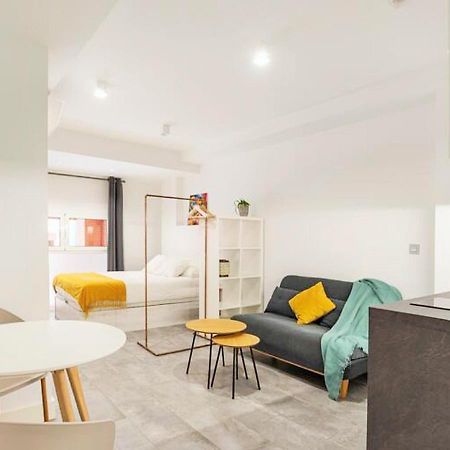 Loftinmalaga Aparthotel Bagian luar foto