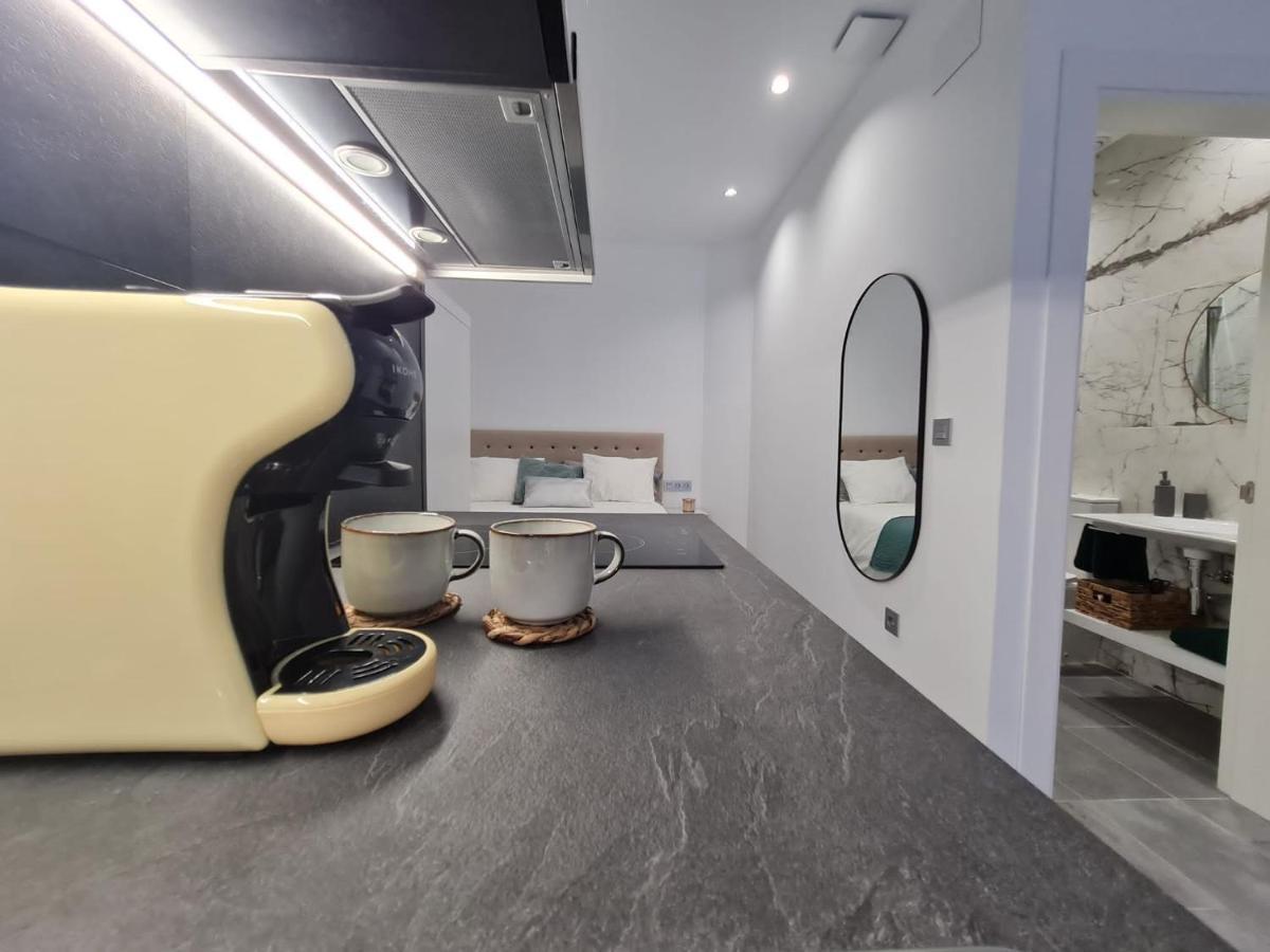 Loftinmalaga Aparthotel Bagian luar foto