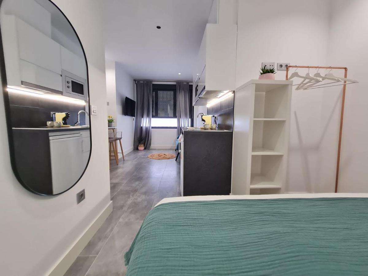 Loftinmalaga Aparthotel Bagian luar foto