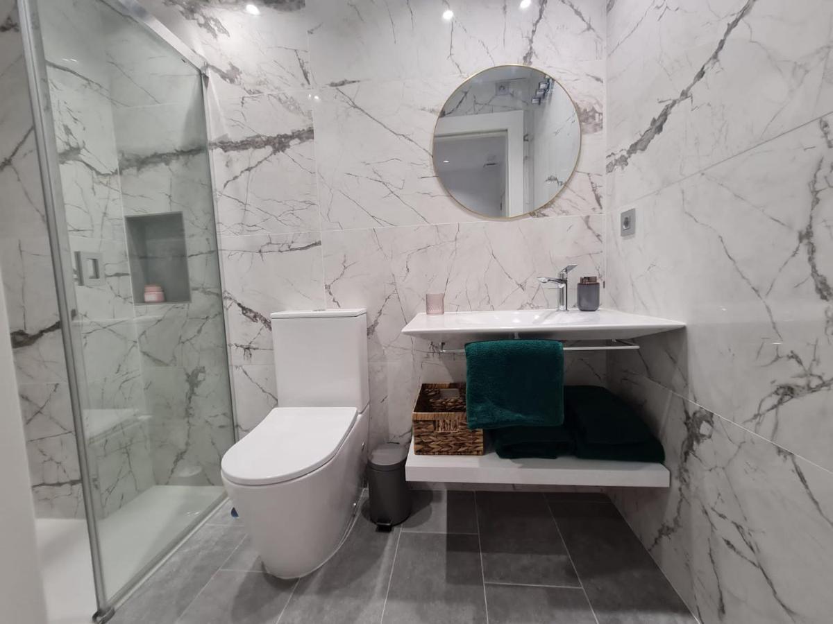 Loftinmalaga Aparthotel Bagian luar foto