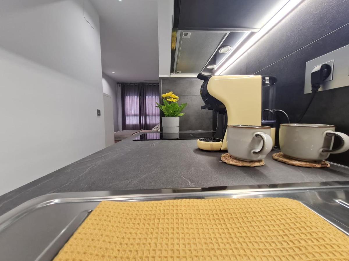 Loftinmalaga Aparthotel Bagian luar foto