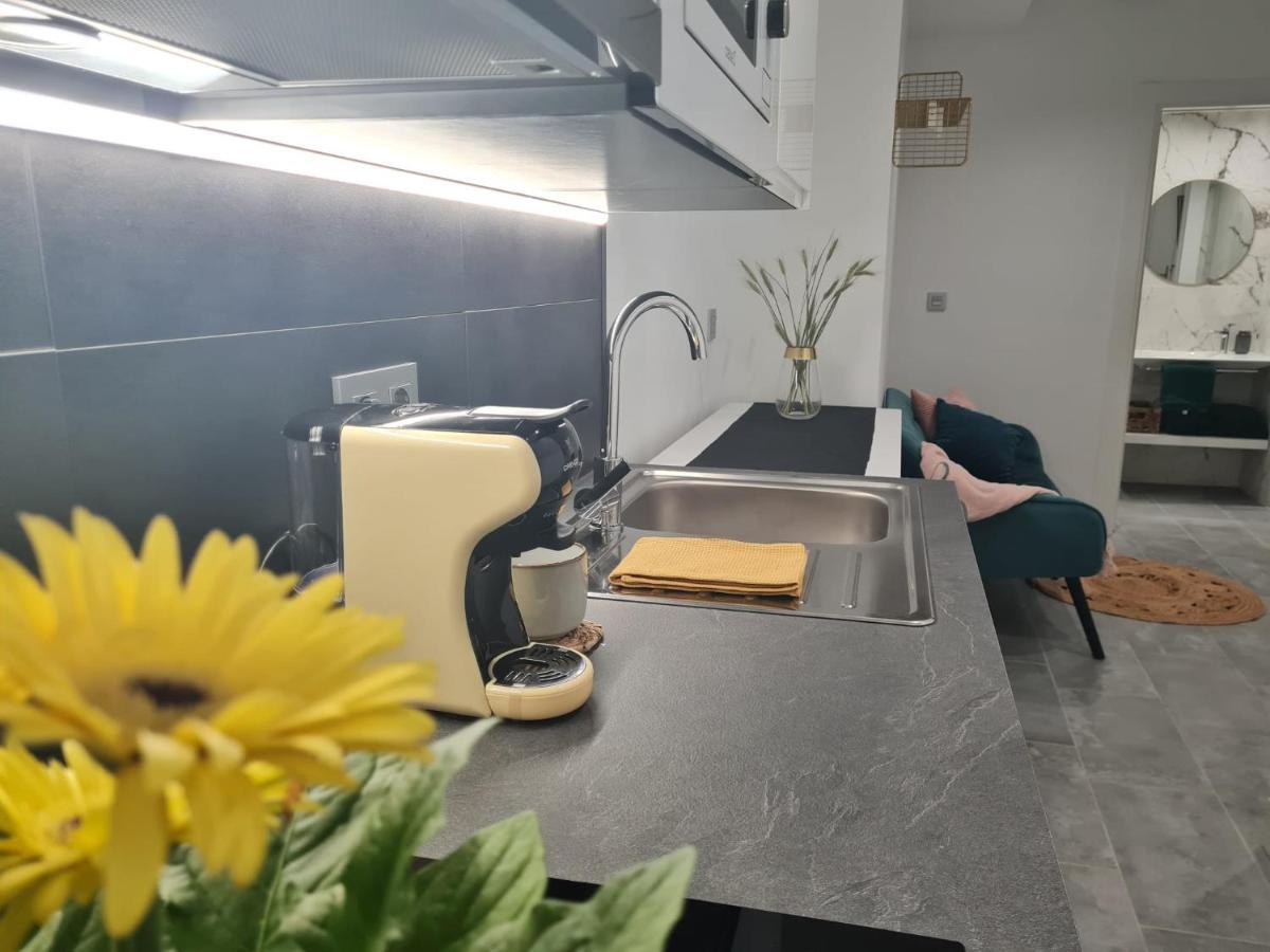 Loftinmalaga Aparthotel Bagian luar foto