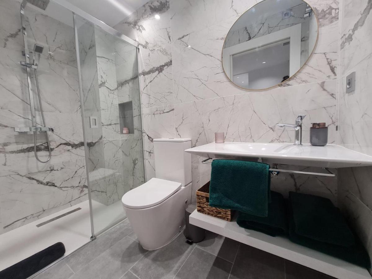 Loftinmalaga Aparthotel Bagian luar foto