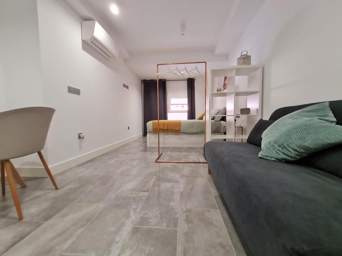 Loftinmalaga Aparthotel Bagian luar foto