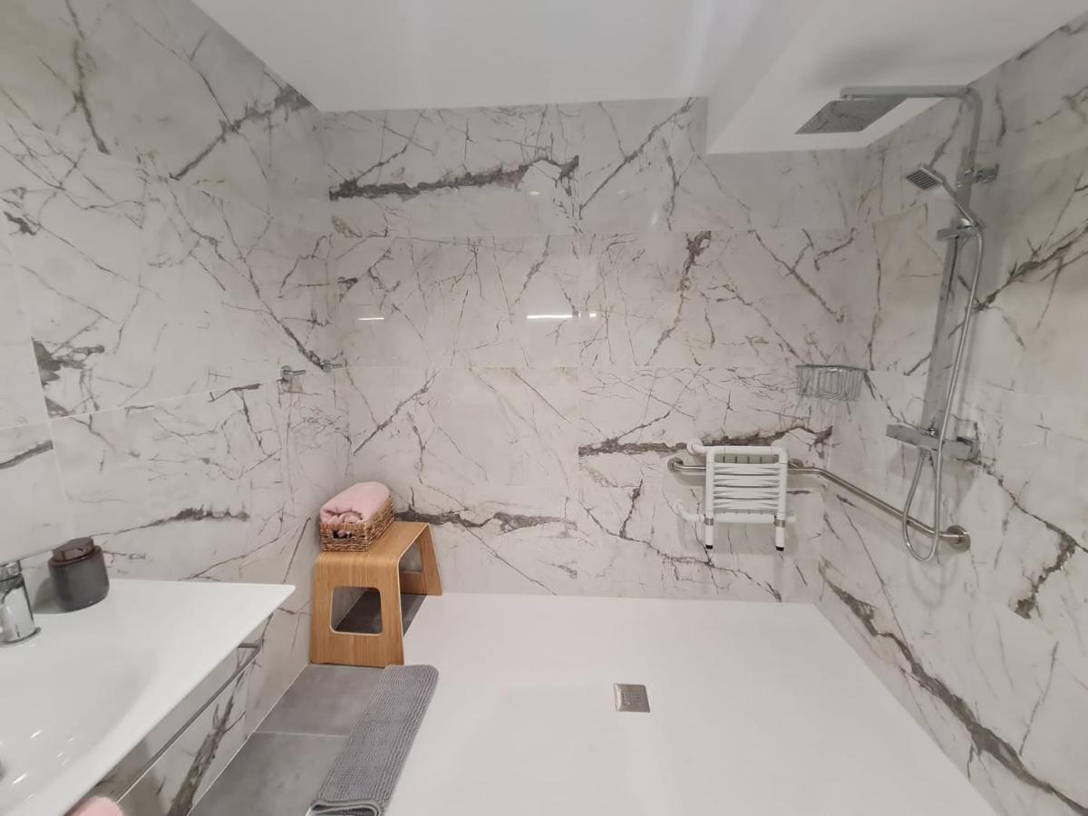 Loftinmalaga Aparthotel Bagian luar foto