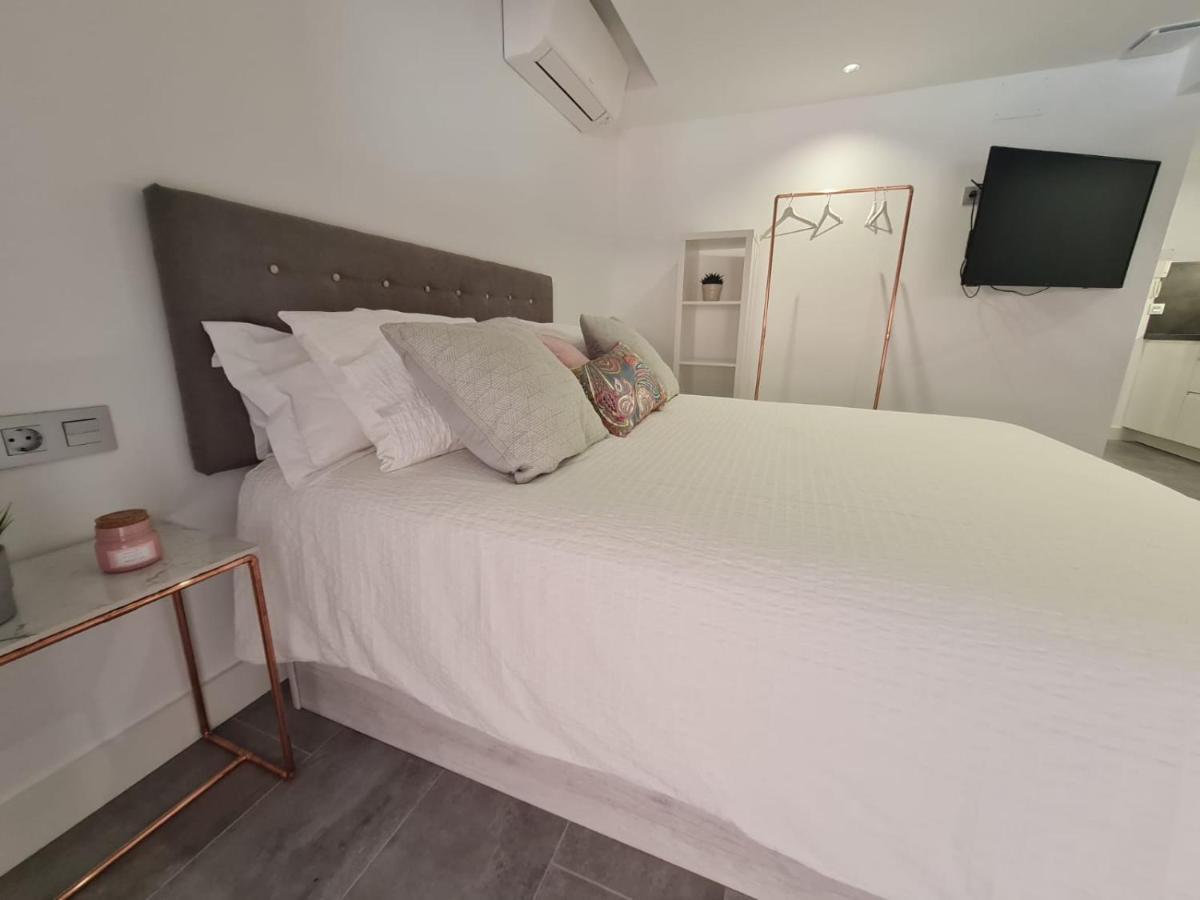 Loftinmalaga Aparthotel Bagian luar foto
