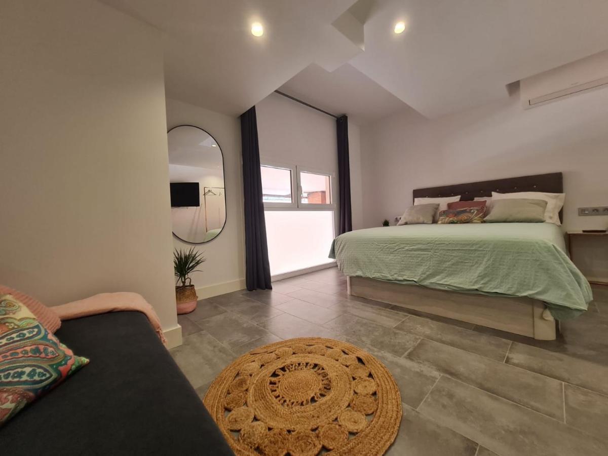Loftinmalaga Aparthotel Bagian luar foto