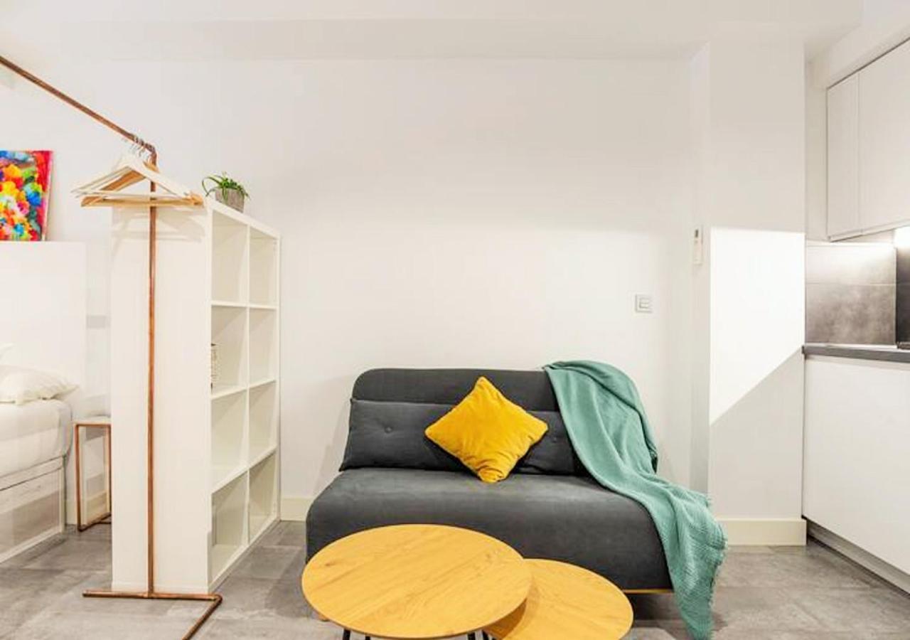 Loftinmalaga Aparthotel Bagian luar foto