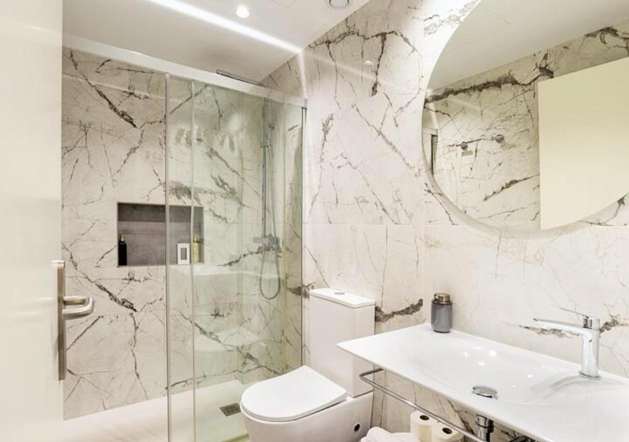 Loftinmalaga Aparthotel Bagian luar foto